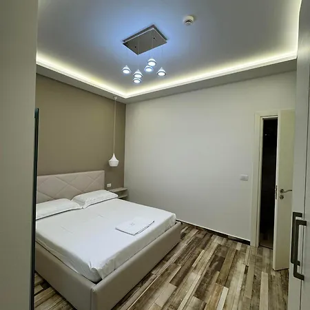 Guest Angolo Toscano Pensionat Vlorë