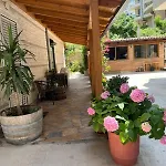 Guest Angolo Toscano 3* Vlorë